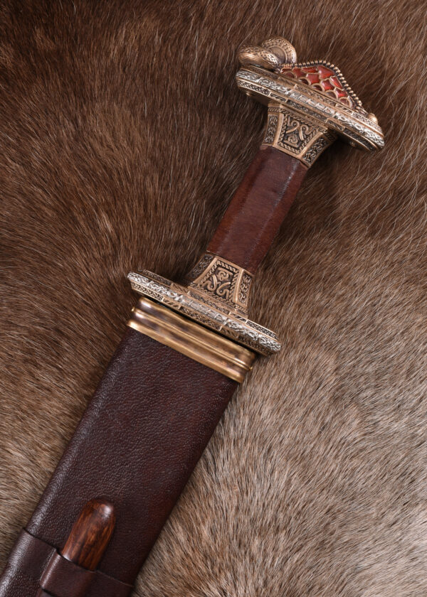 0116041200d_schwert_vendelzeit_sword_wikinger_vendelsvard_grave_32 Vendelzeit-Schwert mit Scheide, Messingheft