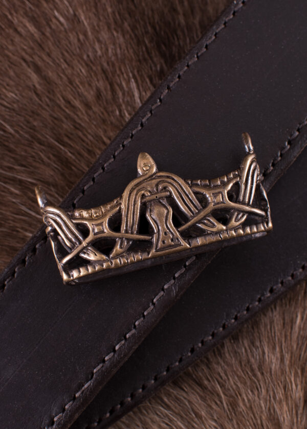 0116795500b_schwert_schwertscheide_mundblech_scabbard_locket_mittelalter Kovanie pošvy vikingského meča, mosadzné s antickou povrchovou úpravou