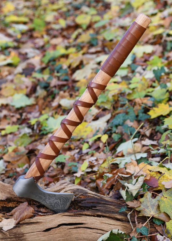 0416471000c_axt_stahl_typ_k_mittelalter_viking_wikinger Wikinger-Axt aus Stahl, gegossen, Typ K, mit Gravur und Lederwicklung