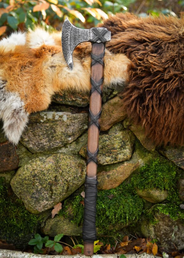 LARP vikingská sekera Torvald, polstrovaná zbraň, 62 cm