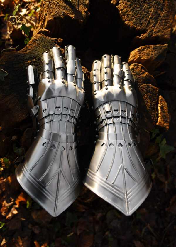 1016602300c_panzerhandschuhe_gotosch_handschuhe_stahl_ruestung_mittelalter-1 Gotische Panzerhandschuhe, Stahl
