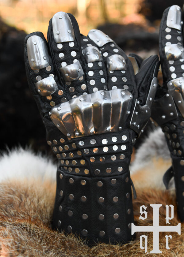 1064000541c_plattenhandschuhe_handschuhe_mittelalter_panzerhandschuhe_schwarz Mittelalterliche Panzerhandschuhe, Visby, Typ III, 14. Jh., versch. Farben