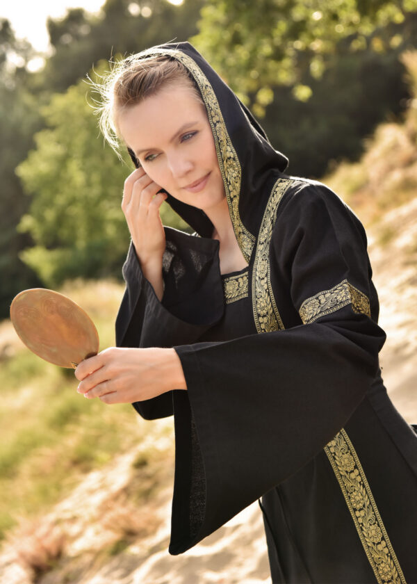 1280024010e_kleid_eleanor_mittelalterkleid_gewandung_gold_mittelalter_dress_schwarz-1 Keltischer Spiegel, aus Messing - mittel