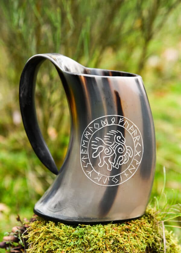 Korbeľ z rohoviny – Sleipnir