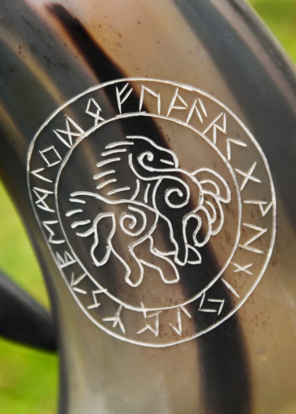 Korbeľ z rohoviny – Sleipnir