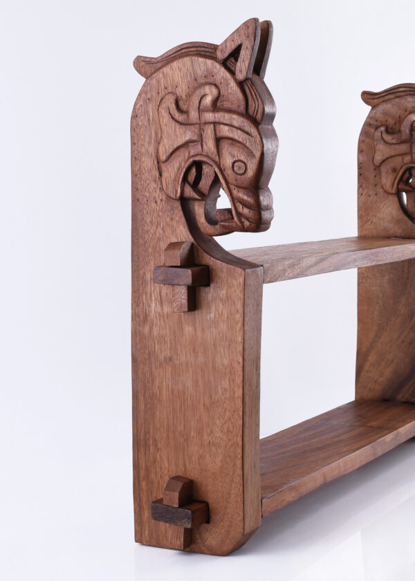 1504010800b_wikinger_holzregal_regal_holz_moebel_mittelalter_wandregal Wikinger Holzregal Drachenkopf