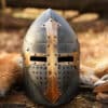 Topfhelm mit klappbarem Visier, 1,6 mm Stahl, Antikfinish