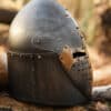 Topfhelm mit klappbarem Visier, 1,6 mm Stahl, Antikfinish
