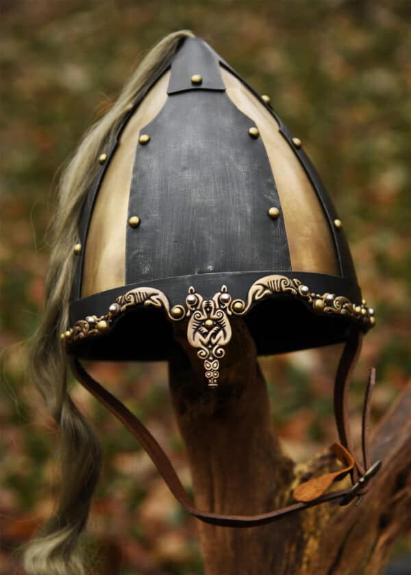 Rus-Helm mit Pferdehaarbusch