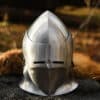 Topfhelm mit Klappvisier, 1,6 mm Stahl