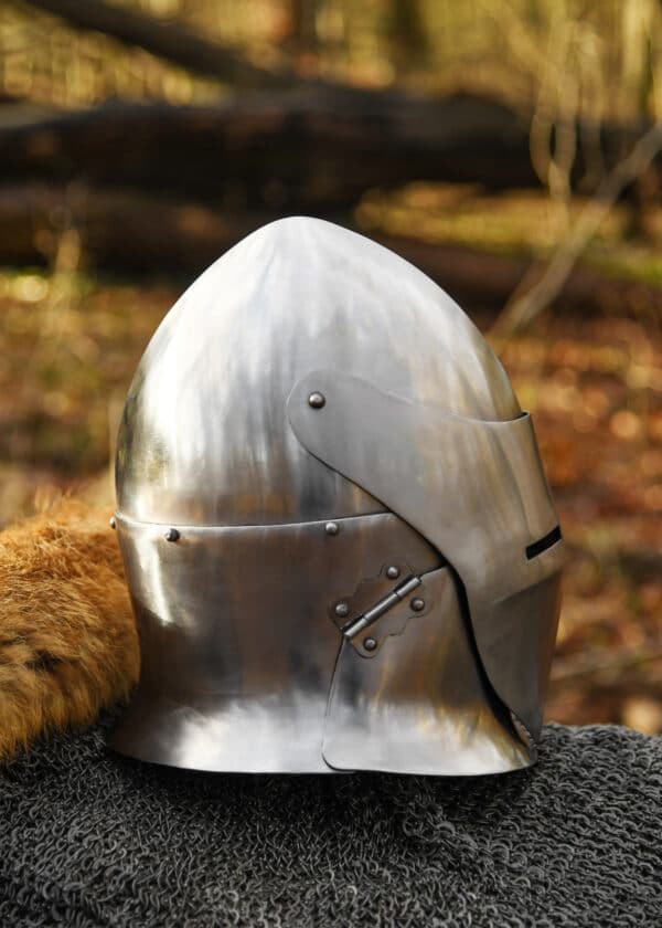 Topfhelm mit Klappvisier, 1,6 mm Stahl