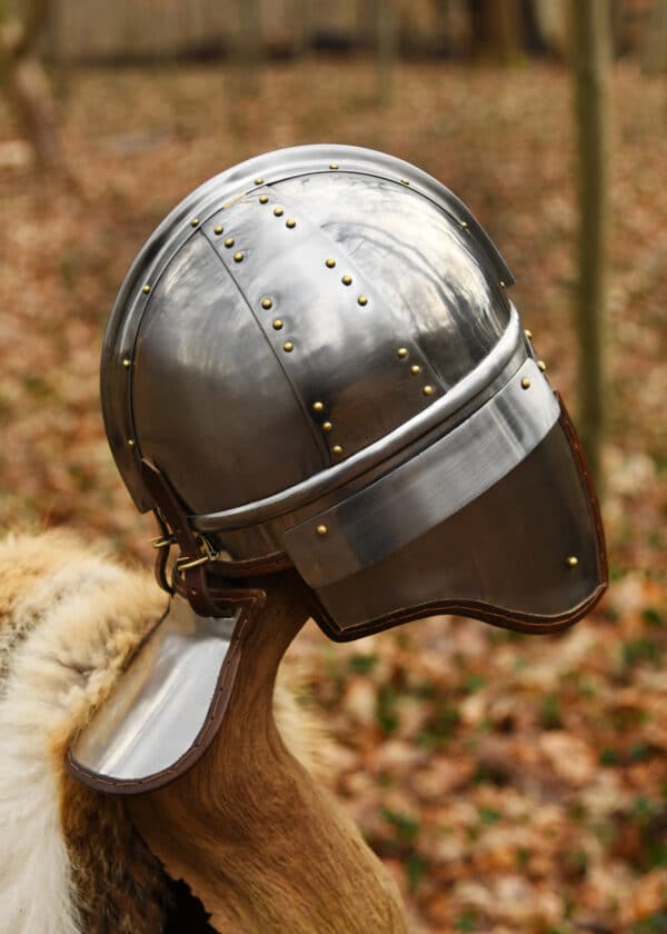 Spätrömischer Kavallerie Helm (Burgh Castle), Stahl