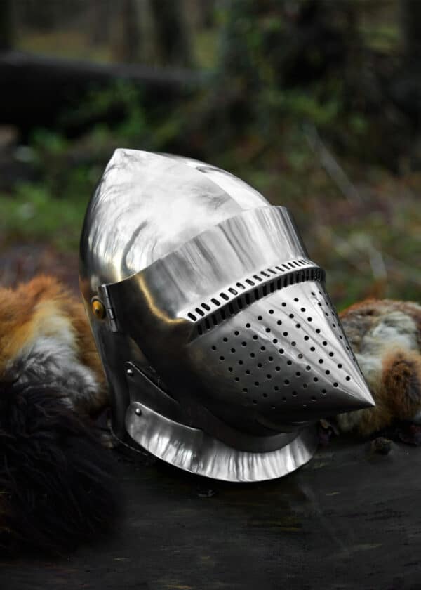 Hundsgugel, ca. 1400, 2 mm Stahl