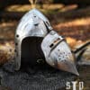 Deutsche Beckenhaube mit Visier, ca. 1370, 2 mm Stahl