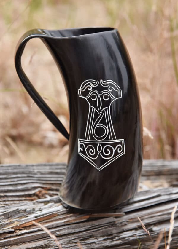 Korbeľ z rohu – Mjölnir, Thorovo kladivo