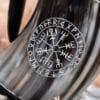 Korbeľ z rohoviny – Vegvísir