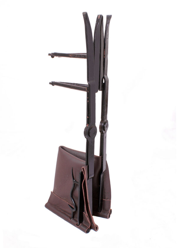 1916601900b_lager_klapphocker_roemisch_stahl_leder Römischer Klapphocker, Stahl und Leder