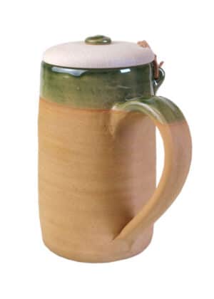 Historický pivný korbeľ z hliny, 0,5 Liter s dreveným sklopným vekom