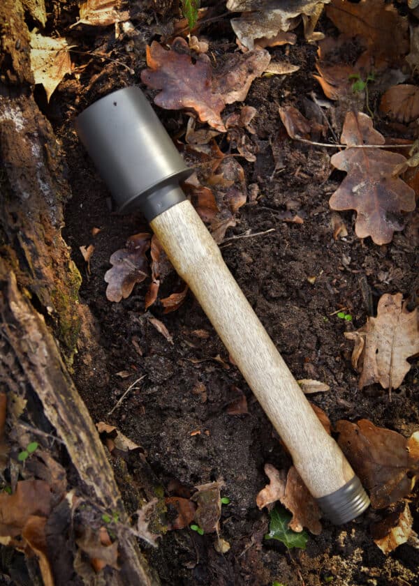Nemecký ručný granát s násadou, replika, drevo a kov, 36 cm