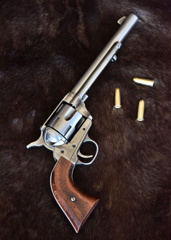 Colt-Revolver .45, US-Kavallerie 1873, Poliertes Nickel-Finish & Holz, Replik