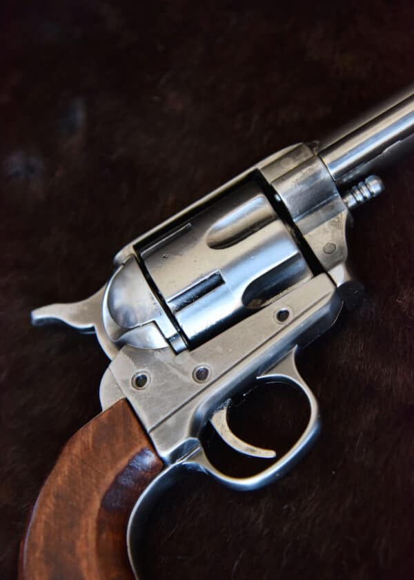 Colt-Revolver .45, US-Kavallerie 1873, Poliertes Nickel-Finish & Holz, Replik