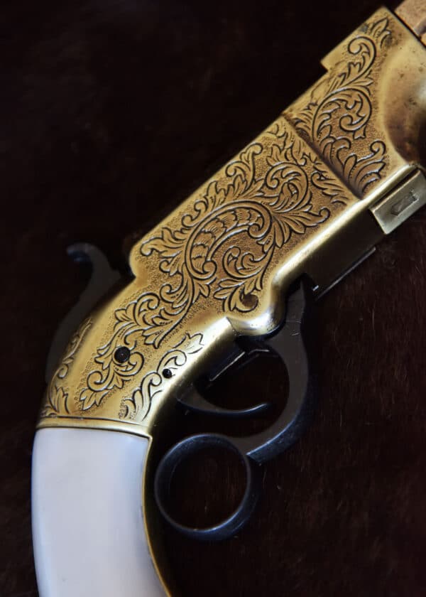 Volcanic-Pistole von 1854, Messing und Perlmutt-Imitat, Replik