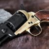 Colt Navy 1851, Perkussionsrevolver, Schwarz mit Messingrahmen, Replik