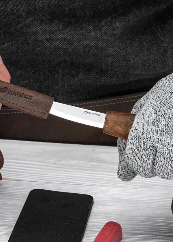bc-s01xc_brown_beavercraft_luxus_loeffel_schnitzset_walnussgriff_braun Beavercraft, Luxusná súprava na vyrezávanie lyžíc s orechovými rukoväťami (hnedá)