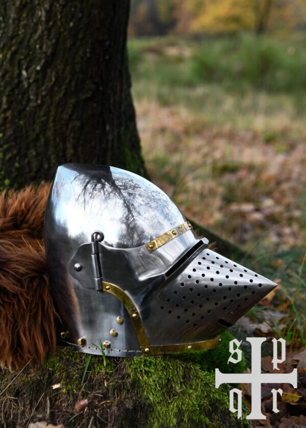 Hundsgugel, Mittelalter-Helm, ca. 1370, 1,6 mm Stahl