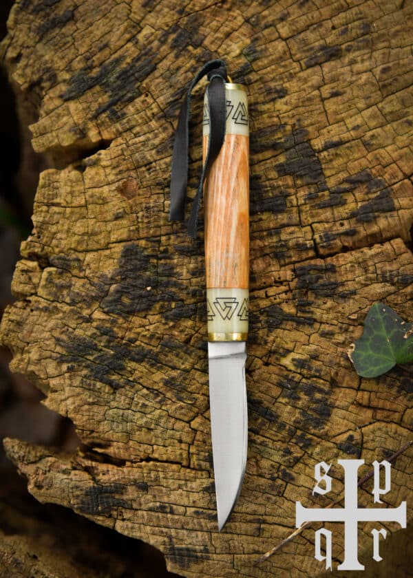 Malý vikingský nôž Birka, uhlíková oceľ, drevená/kostenná rukoväť s motívom Valknut