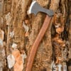 Vikingská bradatá sekera z uhlíkovej ocele, neleštená, s násadou z jaseňového dreva
