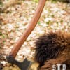 Vikingská bradatá sekera z uhlíkovej ocele, neleštená, s násadou z jaseňového dreva
