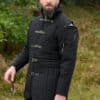 Langer Gambeson mit Schnallen und abnehmbaren Ärmeln, schwarz