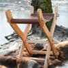 Mittelalter-Scherenstuhl mit Ledersitz