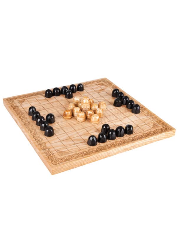 Hnefatafl – vikingská dosková hra z dreva