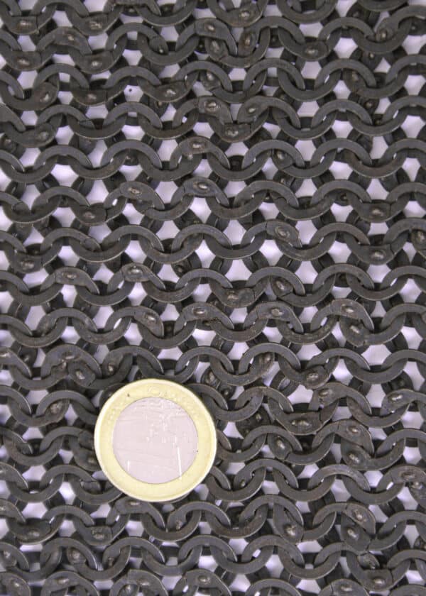 Kettenhemd Haubergeon, Flachring mit Keilnieten, ID 8 mm