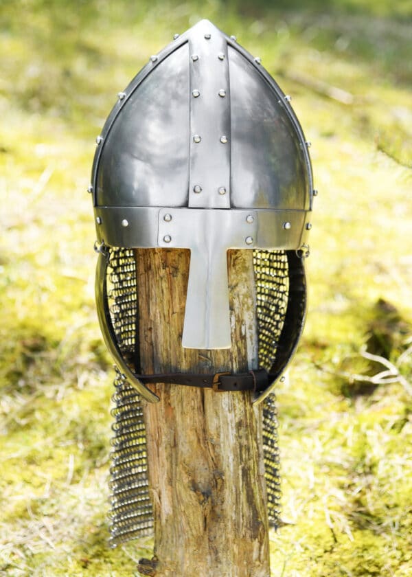 Nasalhelm mit Wangenklappen und Brünne, 2 mm Stahl