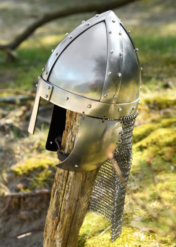 Nasalhelm mit Wangenklappen und Brünne, 2 mm Stahl