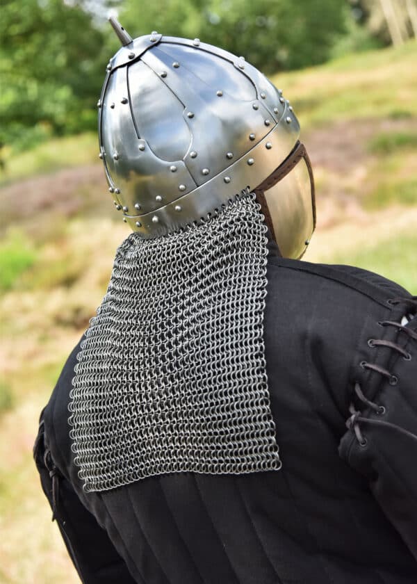 Spangenhelm mit Wangenklappen und Brünne, 2 mm Stahl