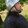 Spangenhelm mit Wangenklappen und Brünne, 2 mm Stahl
