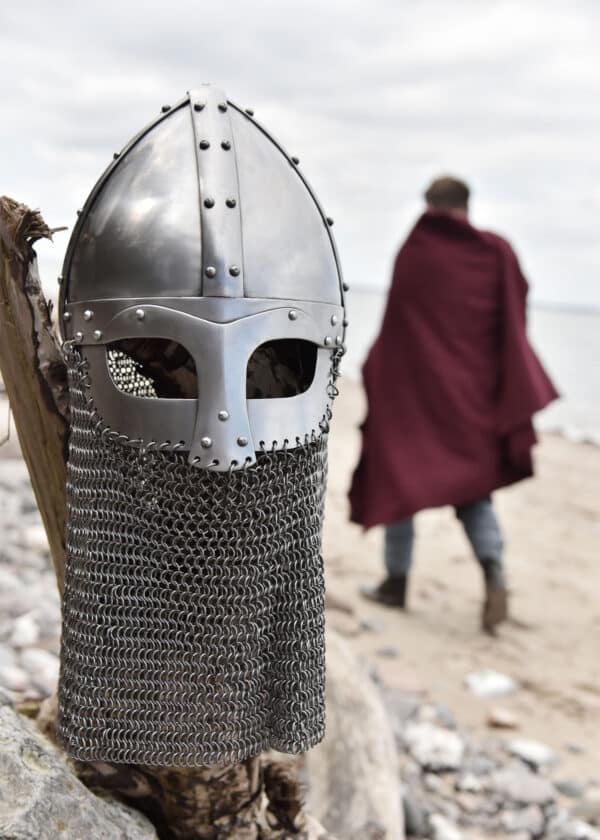 Vendelzeitlicher Spangenhelm mit Kettenbrünne, schaukampftauglich