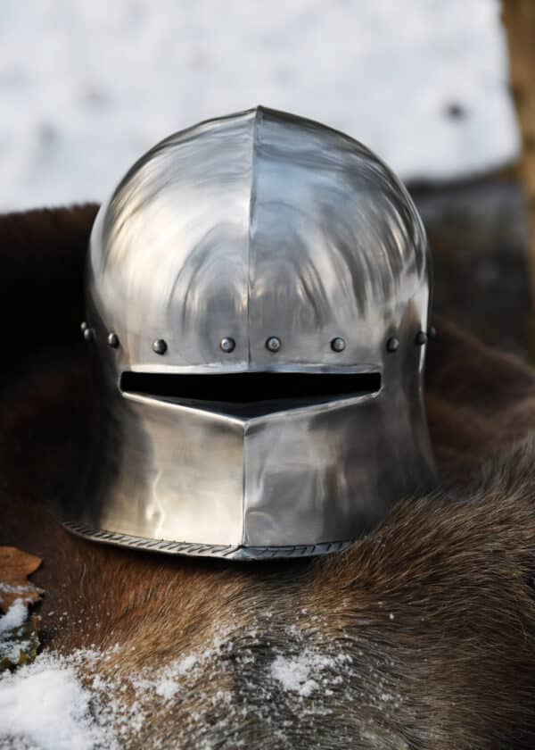 Deutscher Schaller, ca. 1480, Schaukampfhelm, versch. Größen