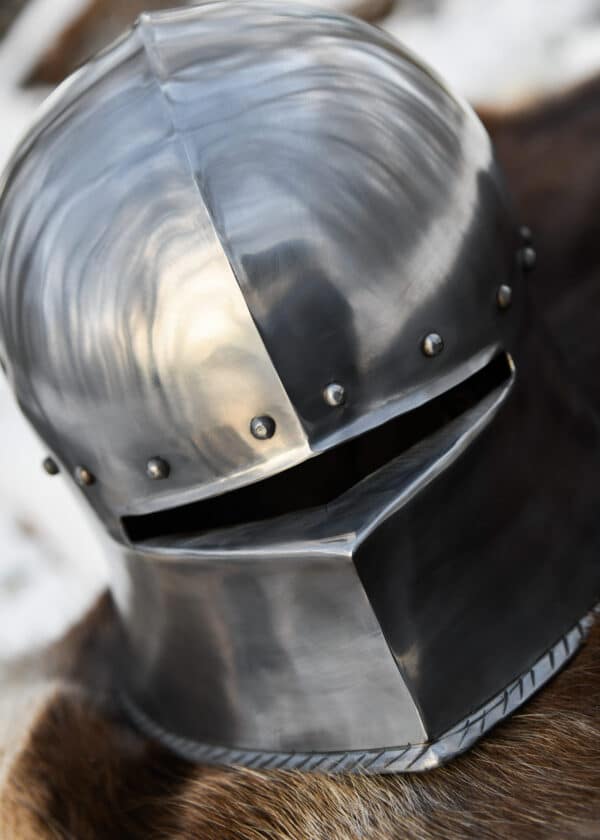 Deutscher Schaller, ca. 1480, Schaukampfhelm, versch. Größen